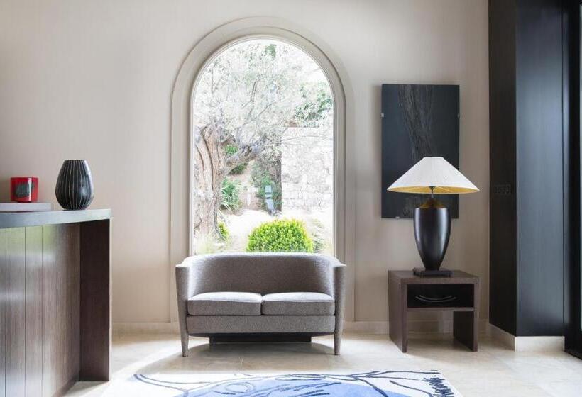 فندق La Villa Calvi