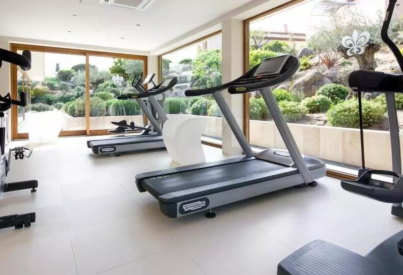 Отель La Villa Calvi