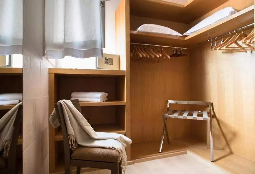 Отель La Villa Calvi