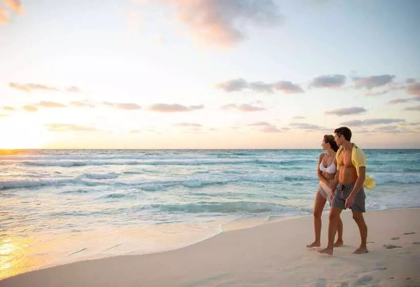 هتل Le Blanc Resort Cancun Adults Only All Inclusive