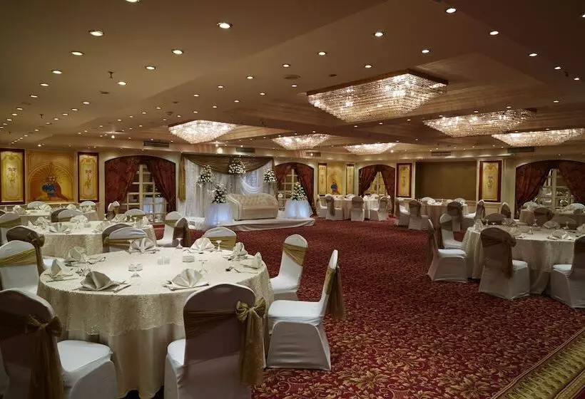 Pyramisa Suites Hotel Cairo