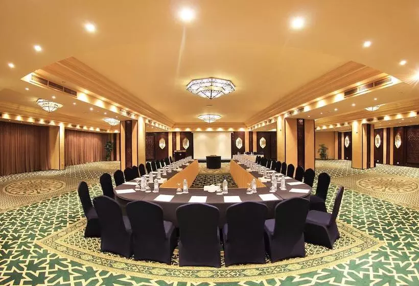 Pyramisa Suites Hotel Cairo