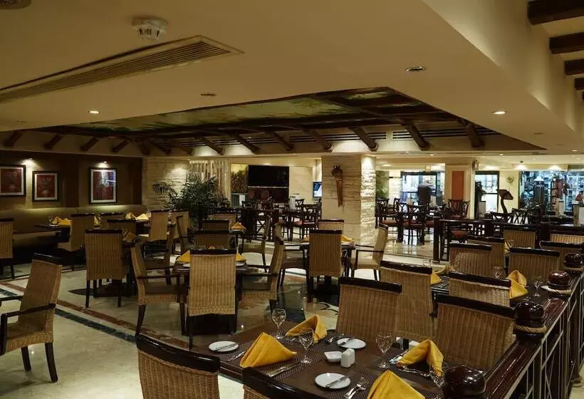 Pyramisa Suites Hotel Cairo