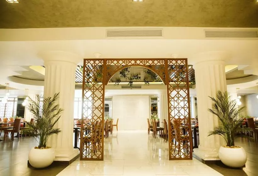 Pyramisa Suites Hotel Cairo
