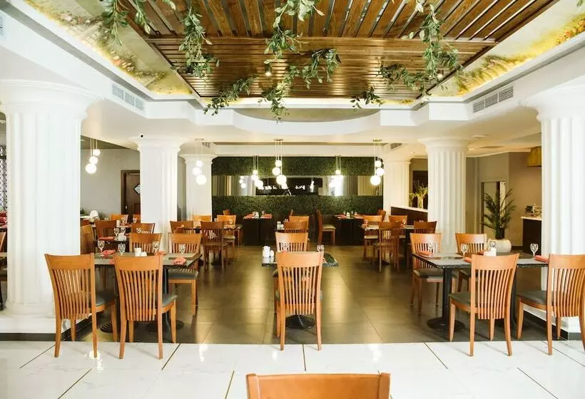 Pyramisa Suites Hotel Cairo