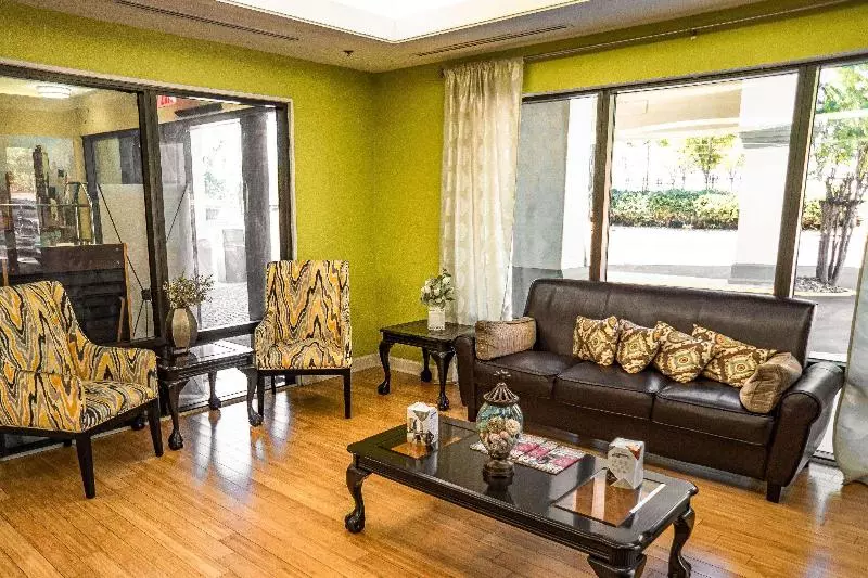 فندق Quality Inn & Suites Near Six Flags   Austell