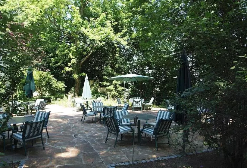 Отель Bellevue Schmölln