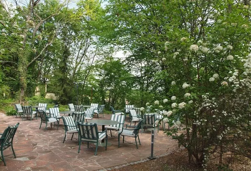 Отель Bellevue Schmölln