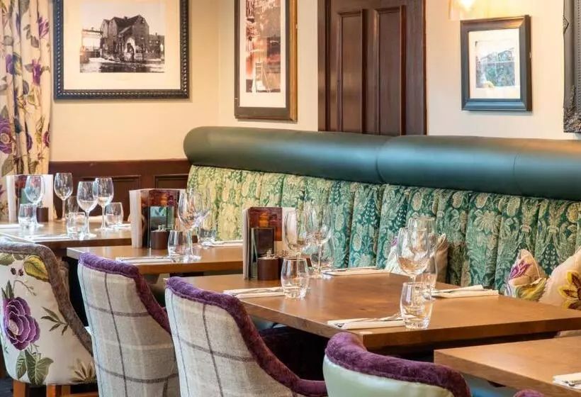 The George Hotel, Amesbury, Wiltshire