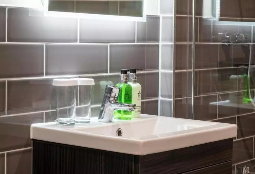 The George Hotel, Amesbury, Wiltshire