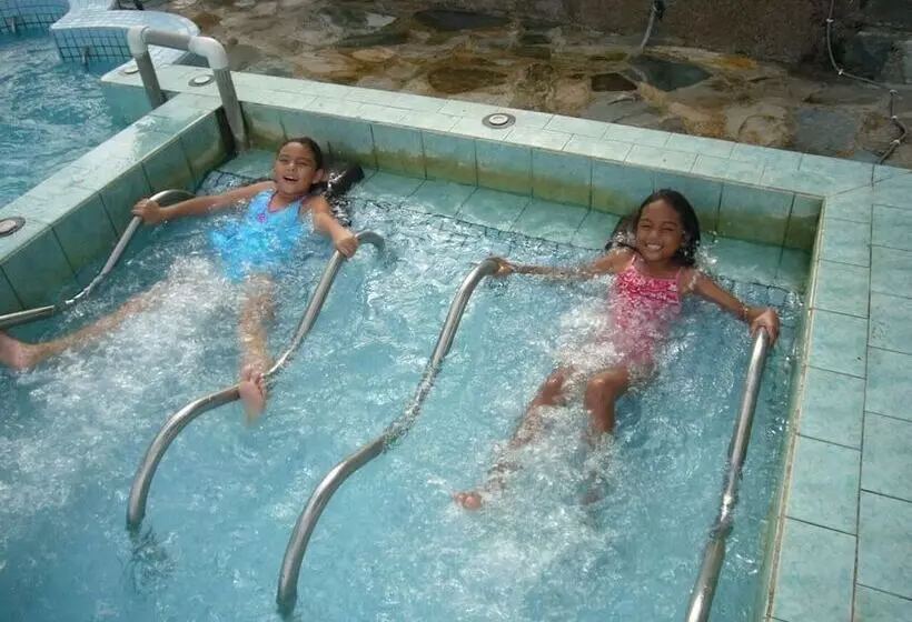 Airai Water Paradise Hotel & Spa