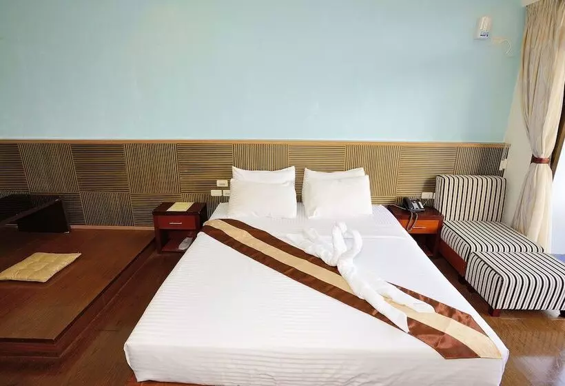 Airai Water Paradise Hotel & Spa