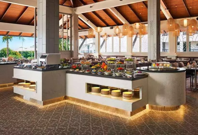 Doubletree By Hilton Damai Laut Resort