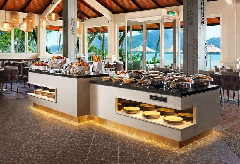 Doubletree By Hilton Damai Laut Resort