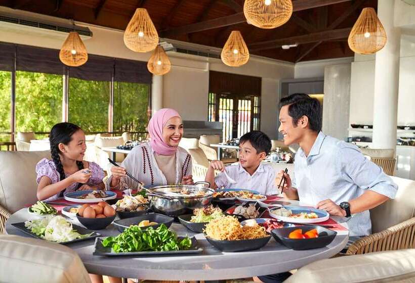 Doubletree By Hilton Damai Laut Resort