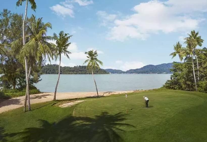 Doubletree By Hilton Damai Laut Resort