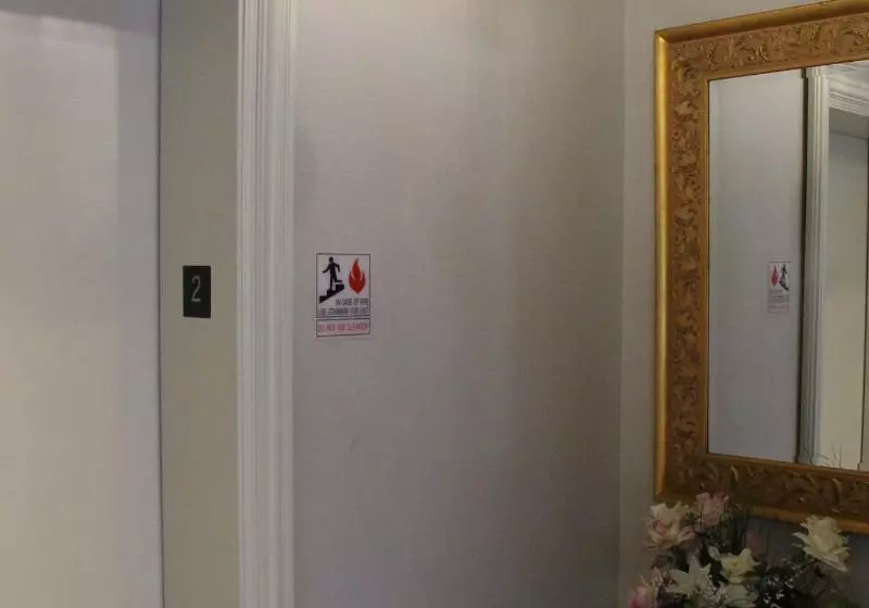 בית מלון כפרי Carlyle