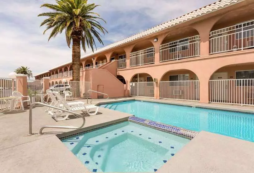 هتل Days Inn By Wyndham Bullhead City