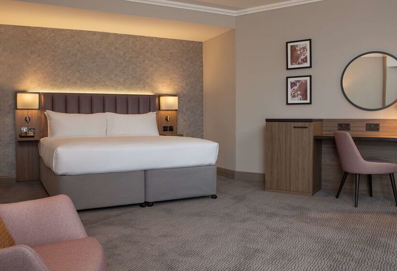 Hotel Doubletree By Hilton Dartford Bridge