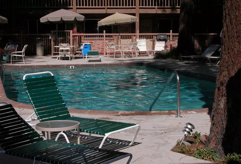 호텔 The Lodge At Lake Tahoe By Vri Americas