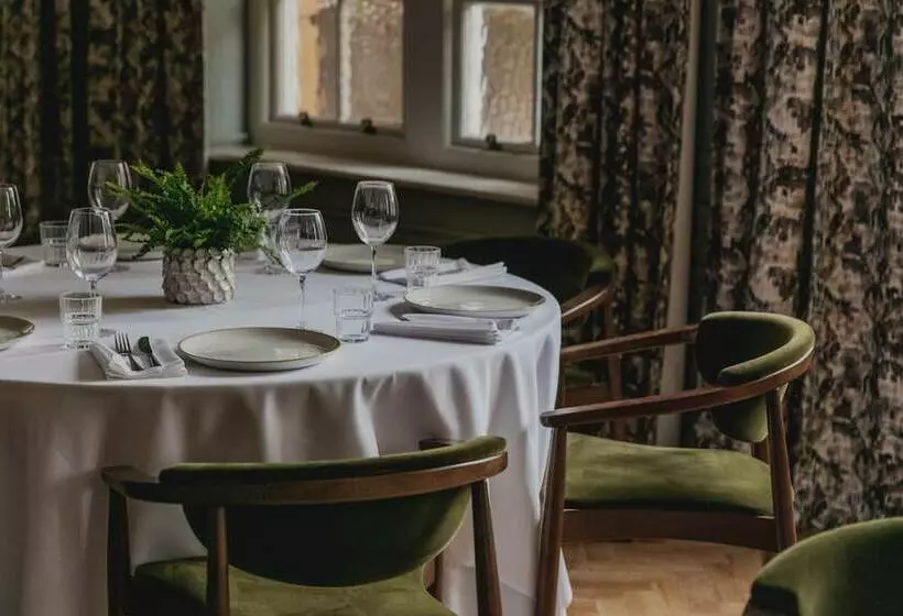 בית מלון כפרי The Queens