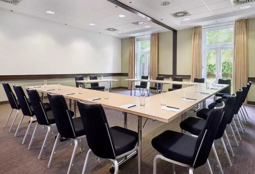 Отель Schwerin Seven Lakes