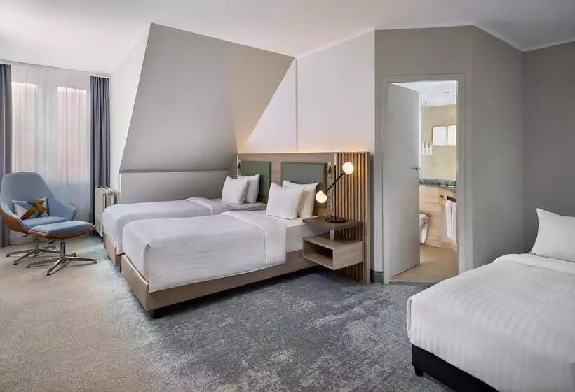 Отель Schwerin Seven Lakes