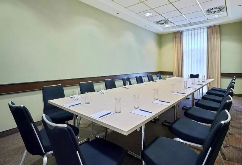 Отель Schwerin Seven Lakes