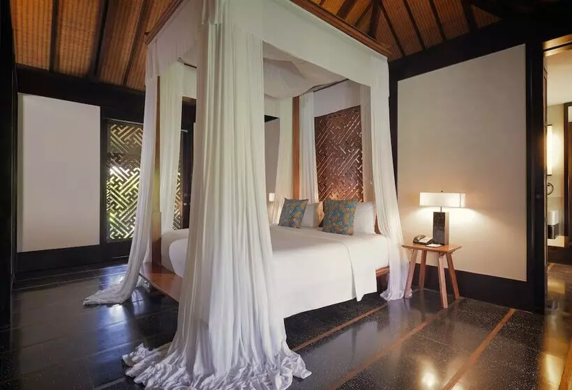 בית מלון כפרי The Legian Seminyak, Bali