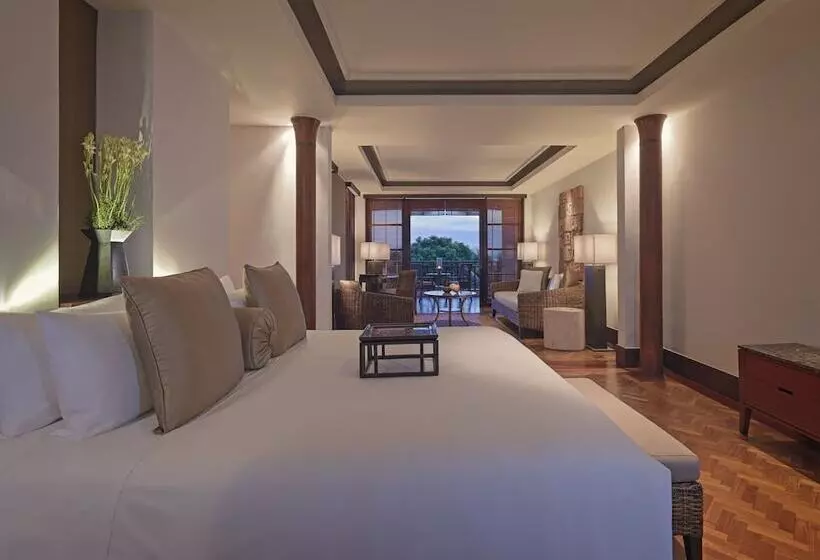 בית מלון כפרי The Legian Seminyak, Bali