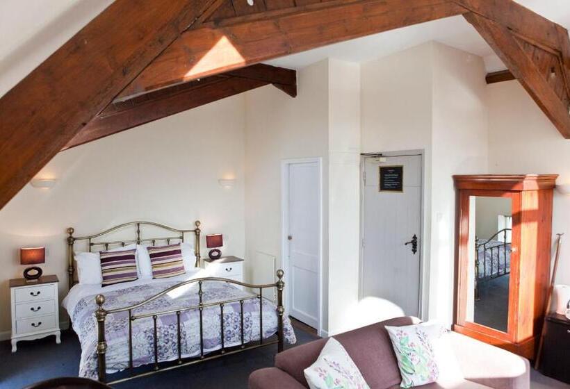 Hotell The Old School