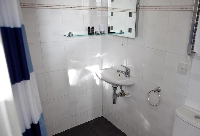 Hotell The Old School