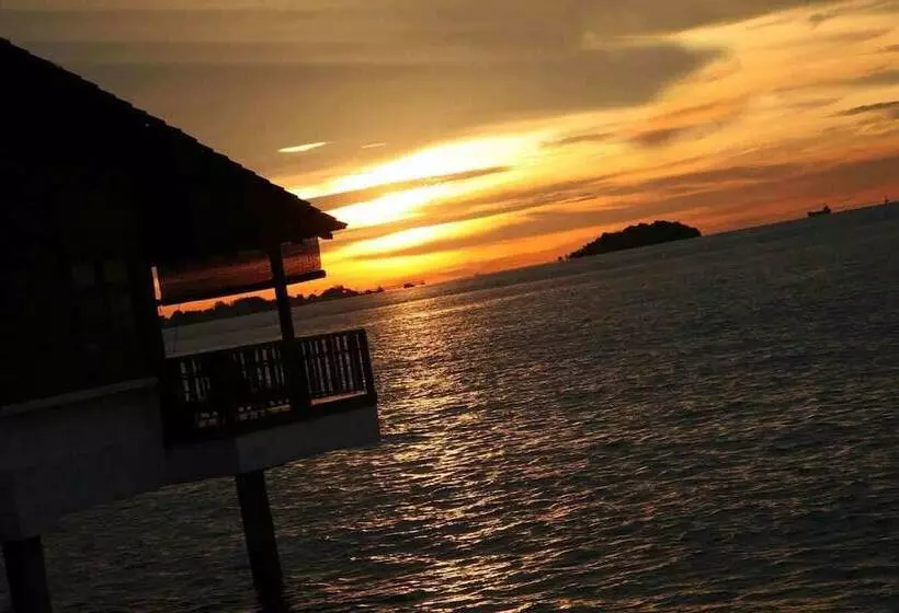 استراحتگاه Avillion Port Dickson