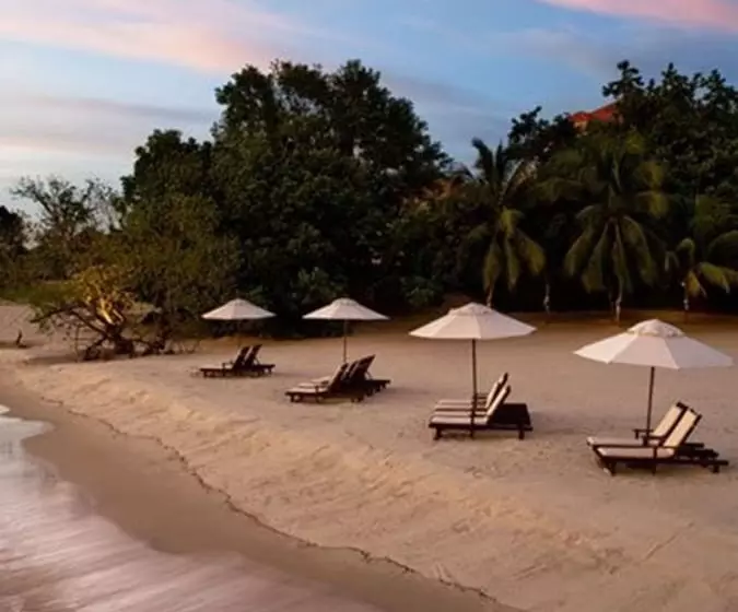 استراحتگاه Avillion Port Dickson