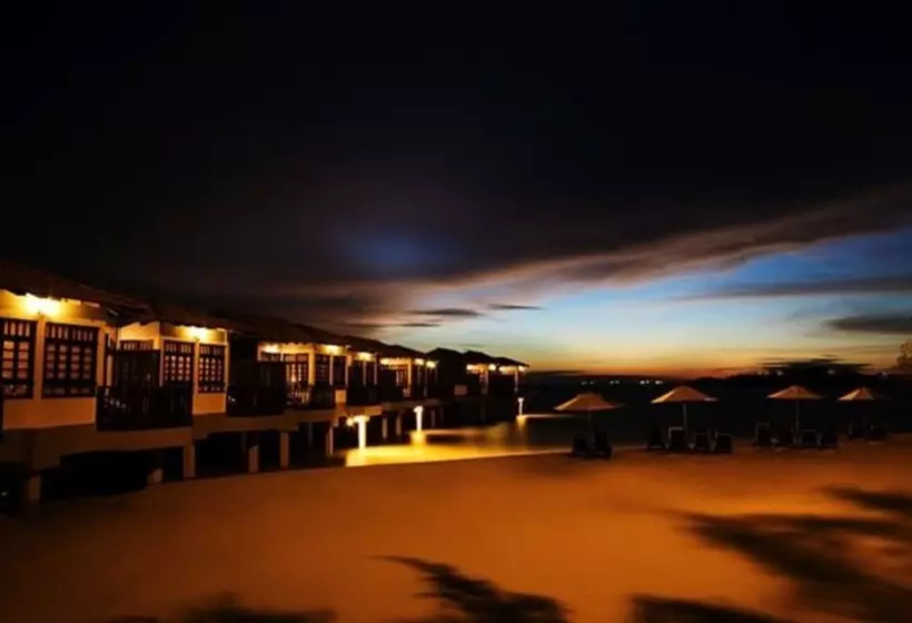 استراحتگاه Avillion Port Dickson