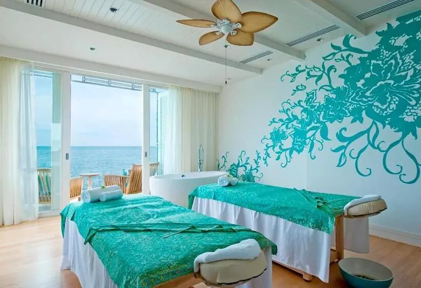 استراحتگاه Avillion Port Dickson