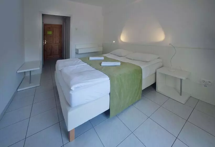 Holiday Hotel Csopak