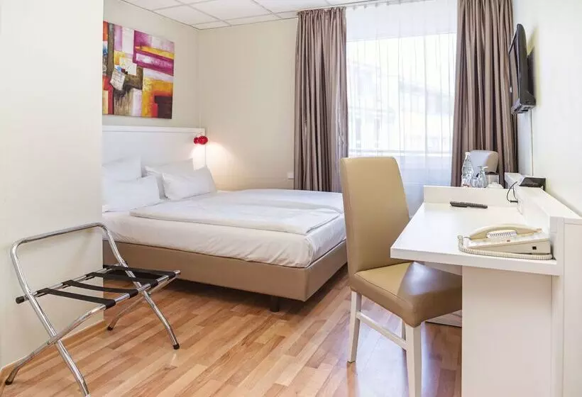 هتل Am Schloß Köpenick By Golden Tulip