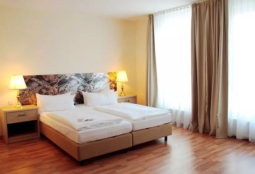 هتل Am Schloß Köpenick By Golden Tulip