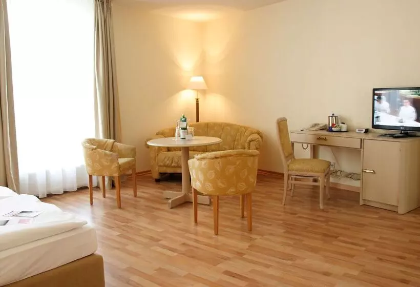 هتل Am Schloß Köpenick By Golden Tulip