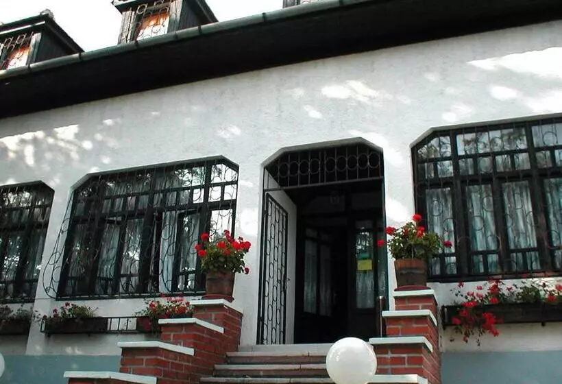 Отель Krisztina Panzió