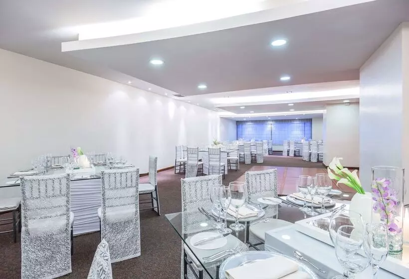 Hotelli NH Collection Quito Royal