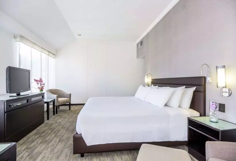 Hotelli NH Collection Quito Royal