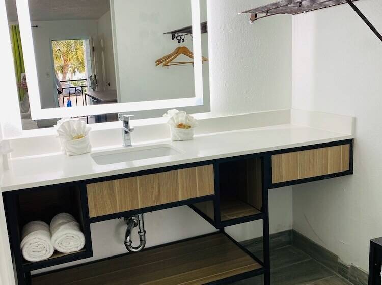 Hotel Rodeway Inn Clearwater Central