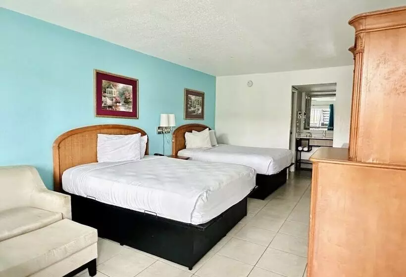 Отель Rodeway Inn Clearwater Central