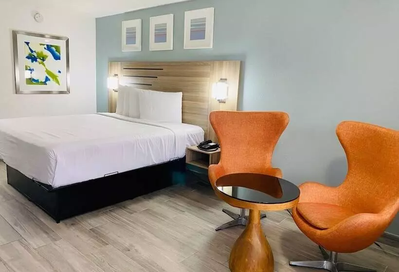 Отель Rodeway Inn Clearwater Central