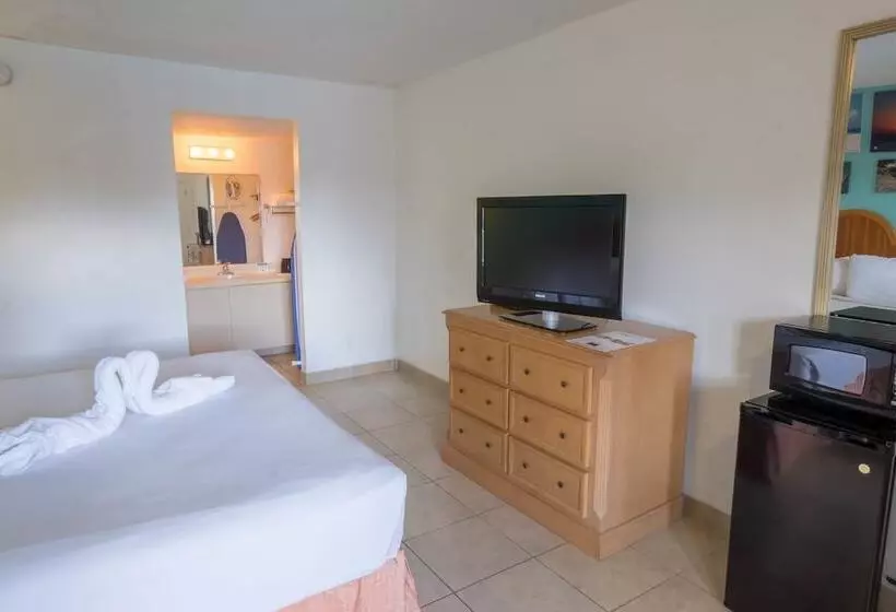 Отель Rodeway Inn Clearwater Central