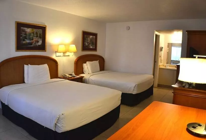 Отель Rodeway Inn Clearwater Central