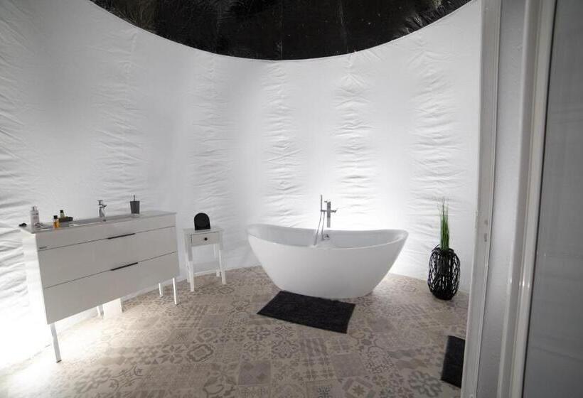 Nomad Hotel & Glamping