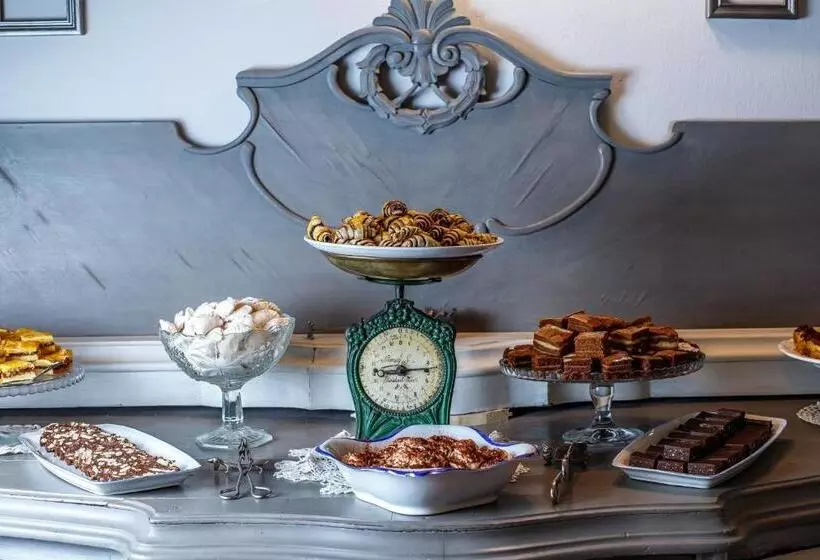 Nomad Hotel & Glamping